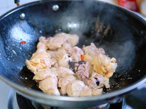 土豆鸡块的做法步骤4 土豆鸡块的做法步骤4