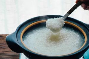 皮蛋瘦肉粥的做法步骤3 皮蛋瘦肉粥的做法步骤3