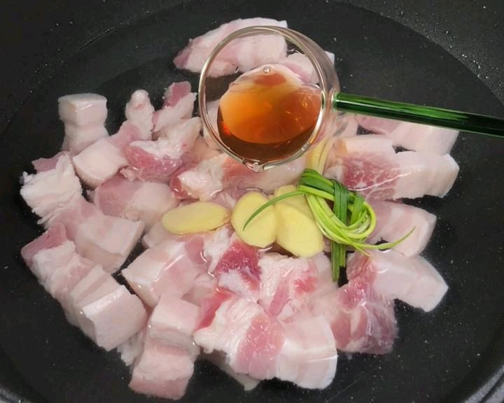 家常红烧肉的做法(图4) 家常红烧肉的做法步骤3.jpg