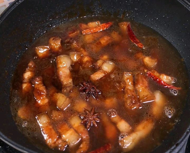 家常红烧肉的做法(图8) 家常红烧肉的做法步骤7.jpg