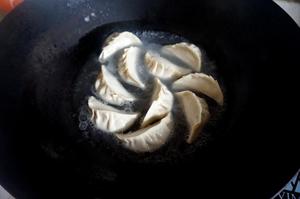 煎饺的做法(图7) 6.jpg
