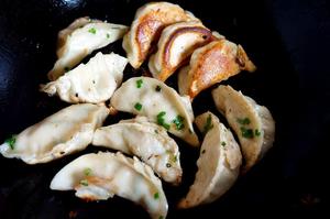 煎饺的做法(图8) 7.jpg
