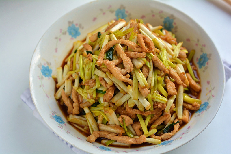 肉丝炒蒜黄的做法(图9) 9.jpg
