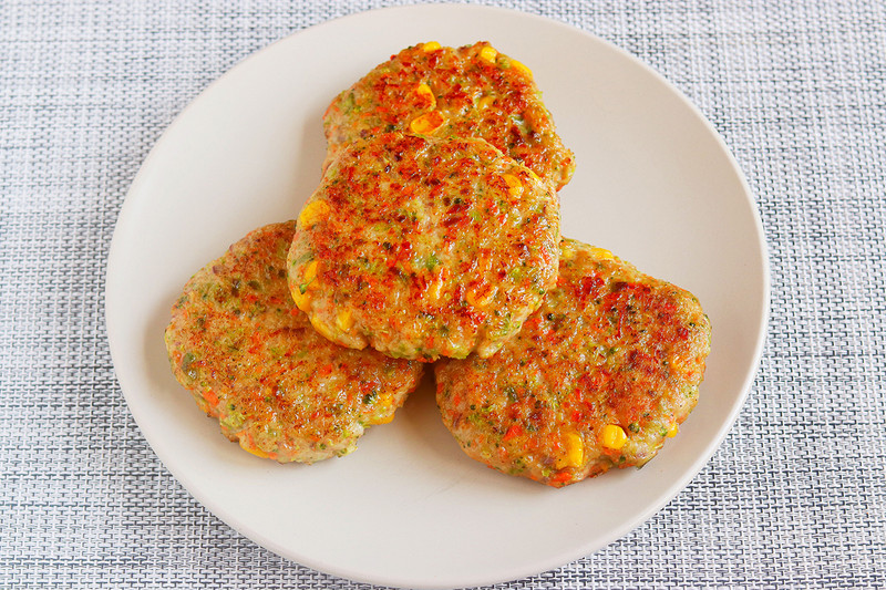 鸡肉虾仁蔬菜饼的做法
