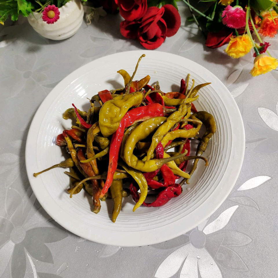 腌酸辣椒的做法