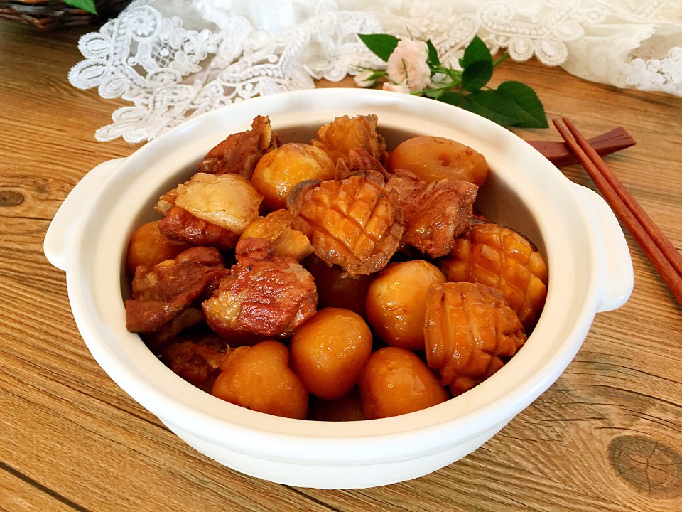 鲍鱼排骨炖土豆的做法