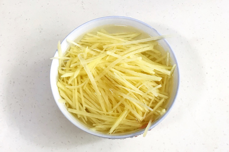 凉拌酸辣土豆丝的做法(图4) 4.jpeg
