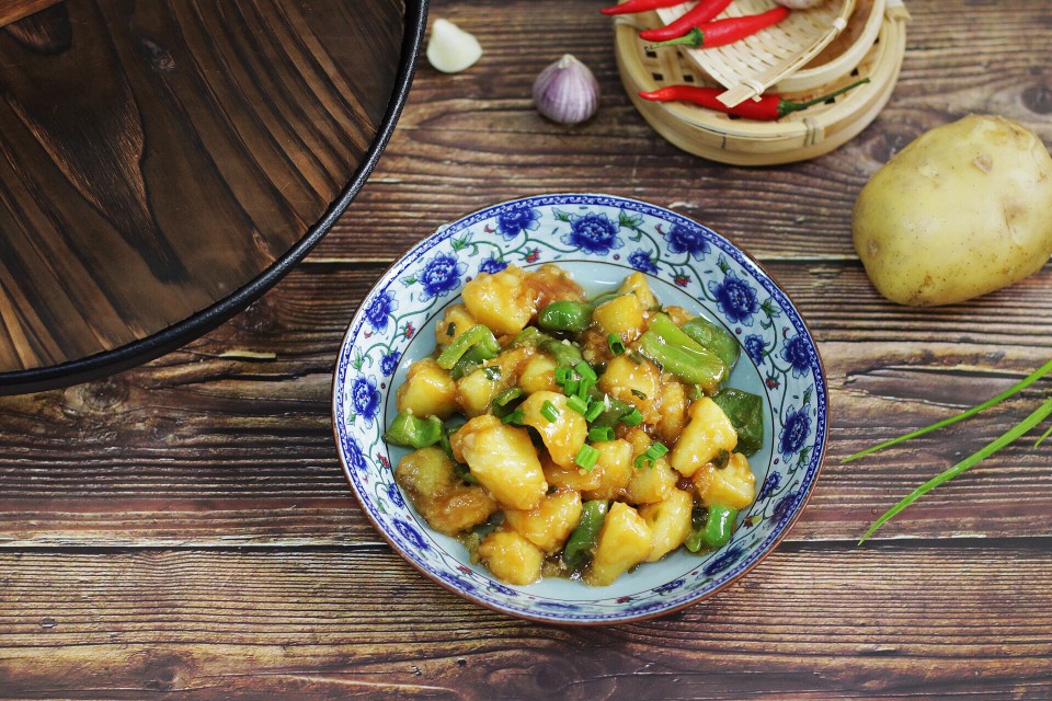 青椒土豆的做法