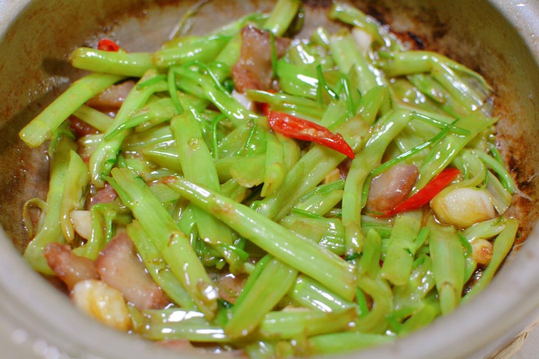 虾酱炒通菜的做法