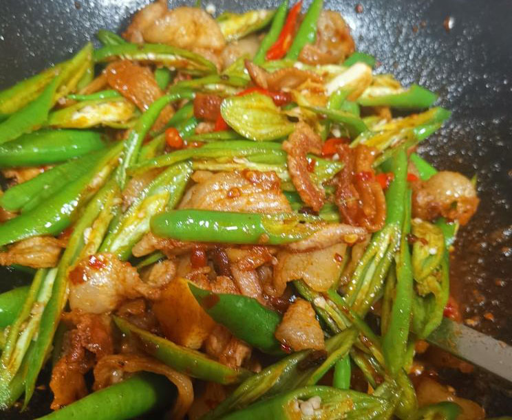 辣椒炒肉的做法
