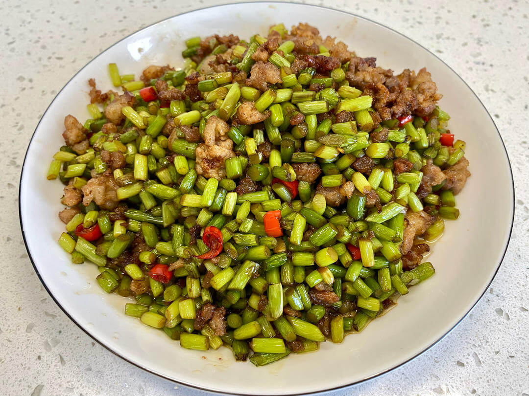 蒜薹炒肉末的做法