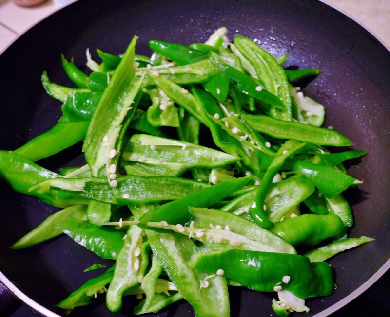 辣椒炒肉的做法(图6) 6.jpeg