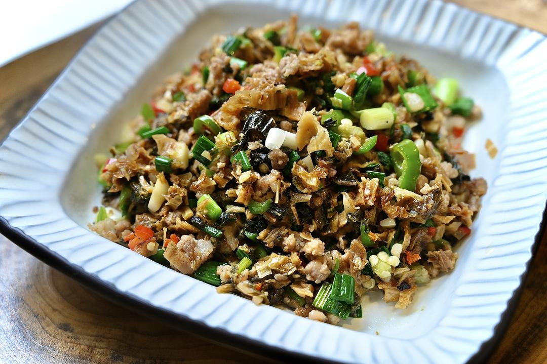 菜干炒肉末的做法